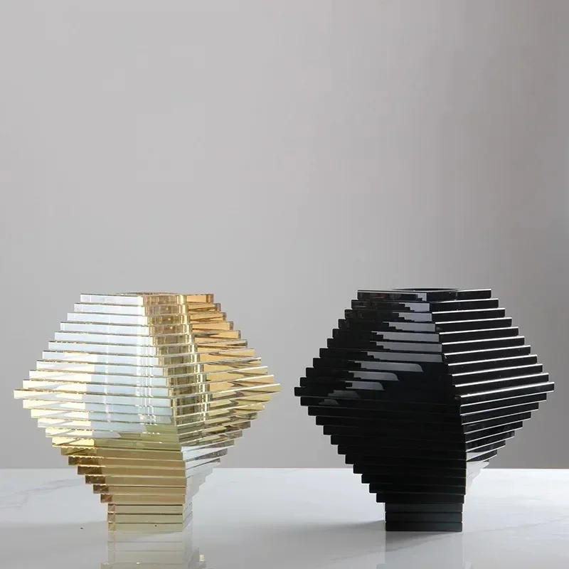 Creative Pyramid Spiral Modern Simple Vase Crystal Crafts Entrance Living Room Decoration Ornament