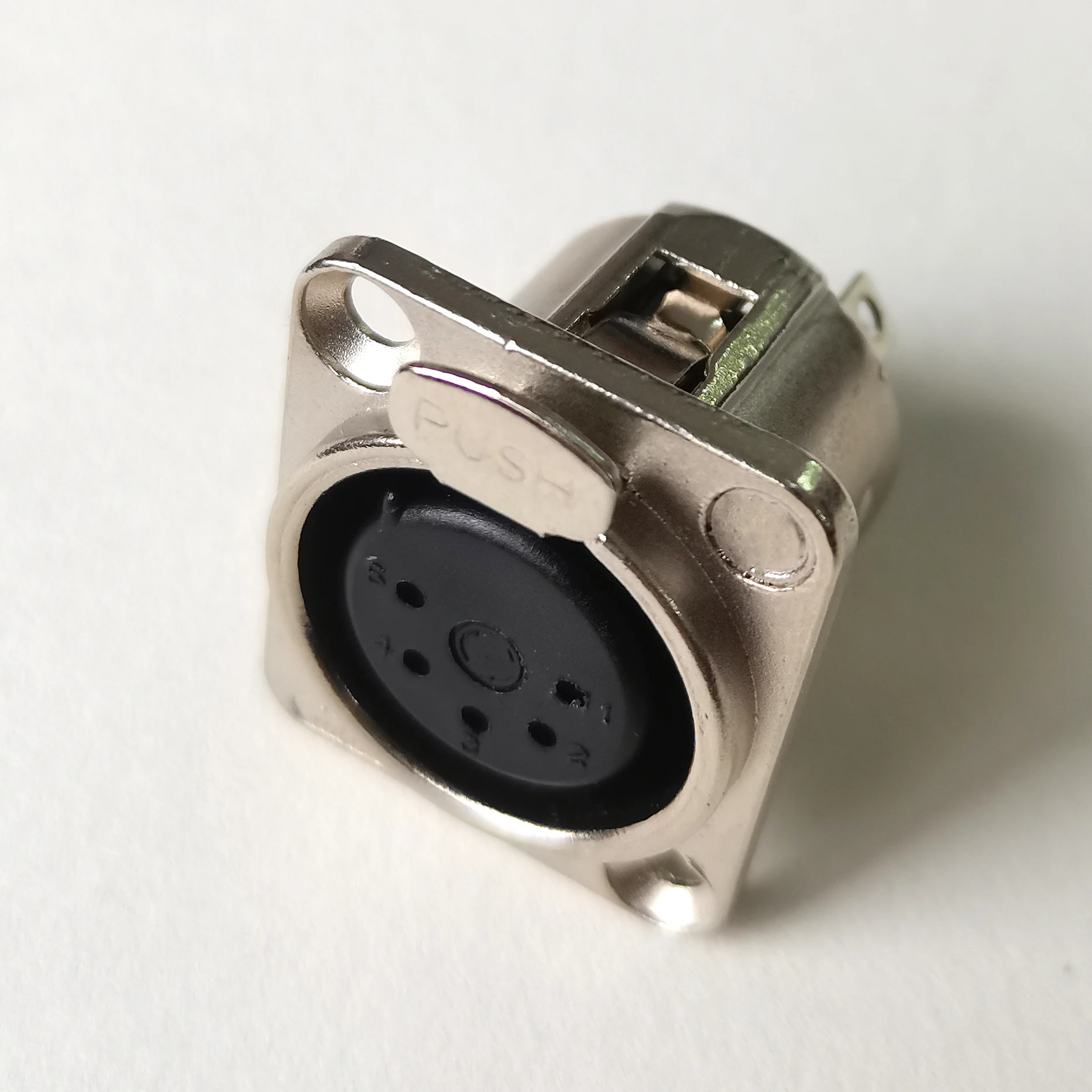 XLR 3-Pin 4-Pin 5-Pin Stecker Buchse Panelanschluss Audio-Mikrofon-Verbinder Schwarz Silber Vergoldet Kupferkontakt XLR Metallsockel – Detail 11