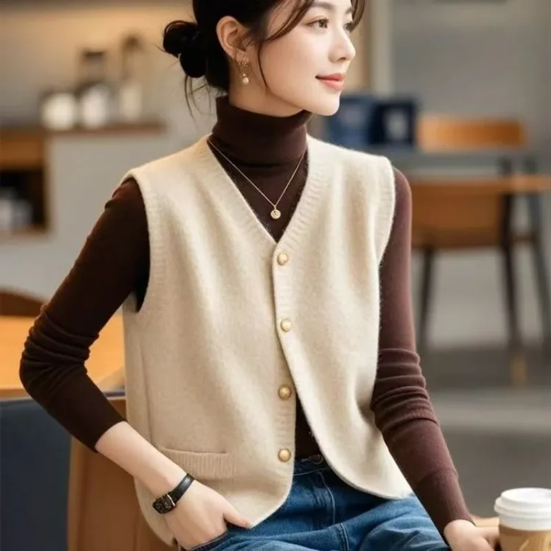 

Knitted Vest Spring and Autumn New Fashion Solid Color Button All-match Cardigan Sleeveless Top