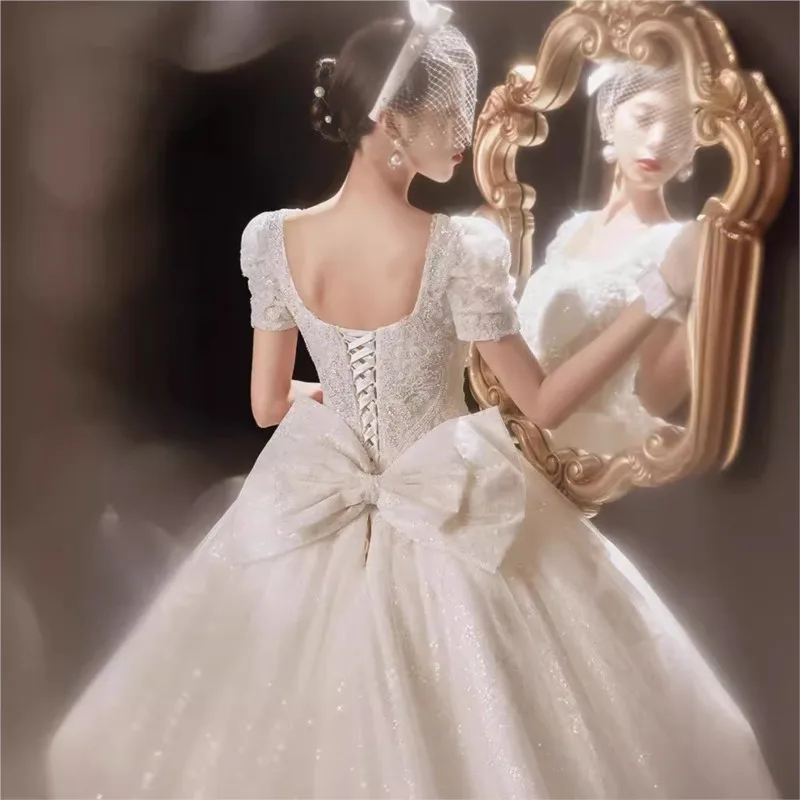 

Simple and elegant Western-style oversized tulle dress