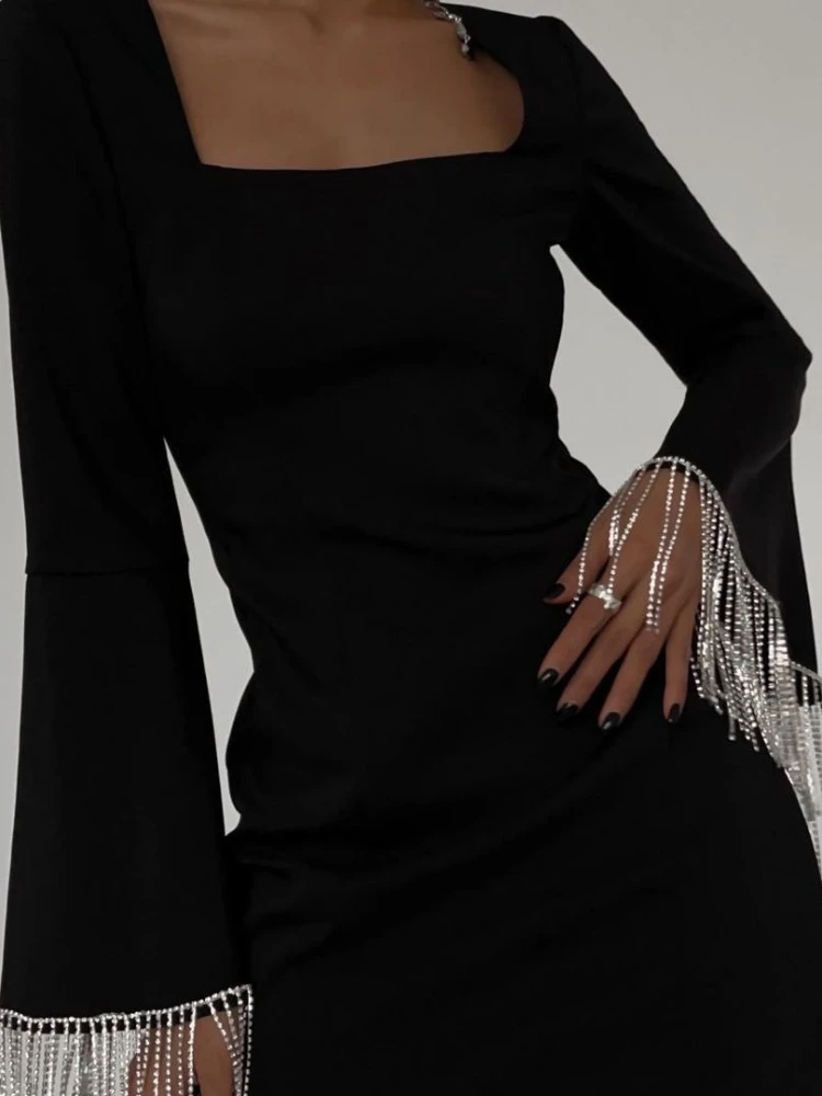 Europäisches amerikanisches Kleid mit Fransenbesatz für Damen, schwarzer Rückenausschnitt, Glockenärmel, figurbetontes Midi-langes Kleid für Party-Abendkleider