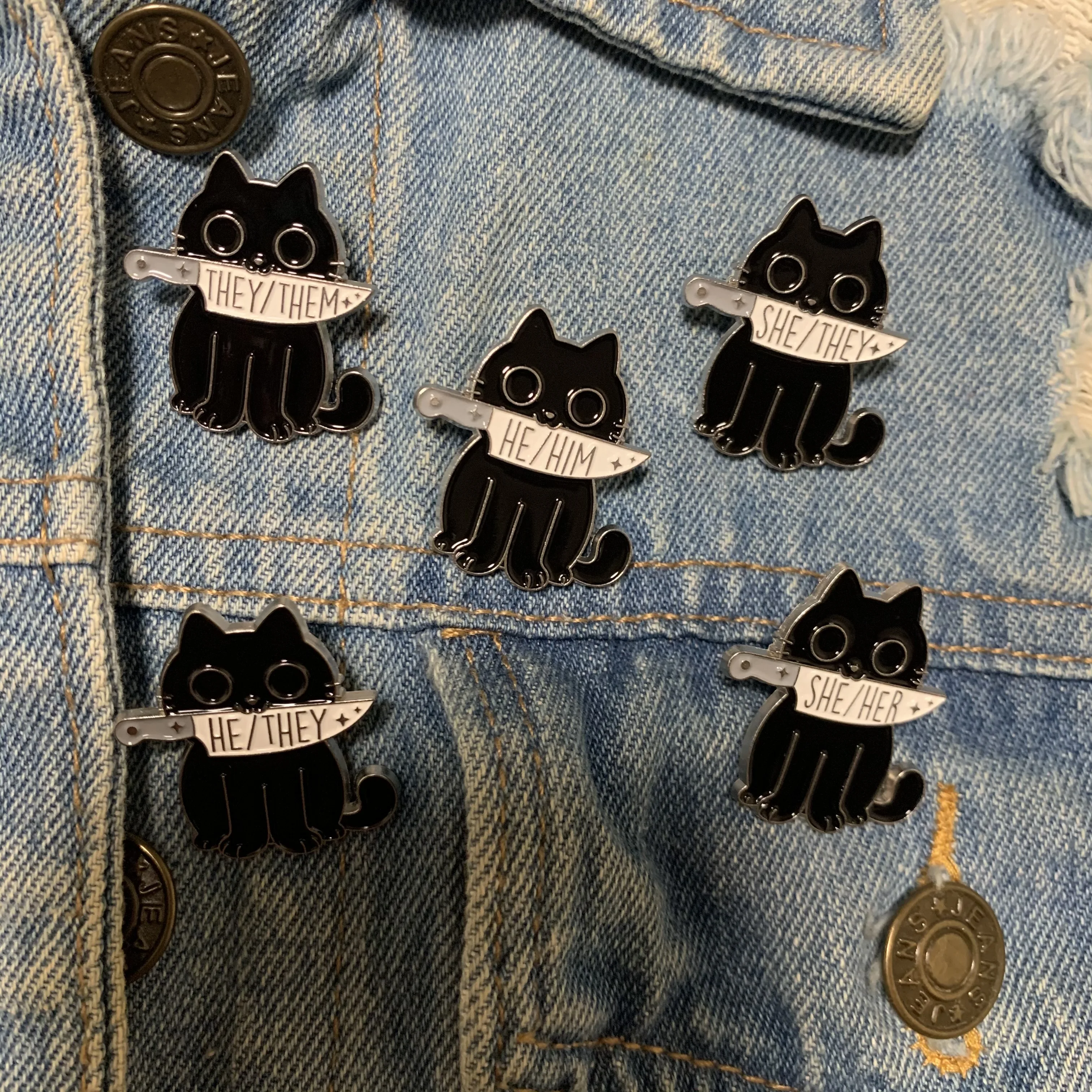 Black Cat with Knife Pronouns Enamel Pins SHE HER THEY THEM HE HIM Simple Letter Brooch Badge Jewelry Gift for Friends Kids