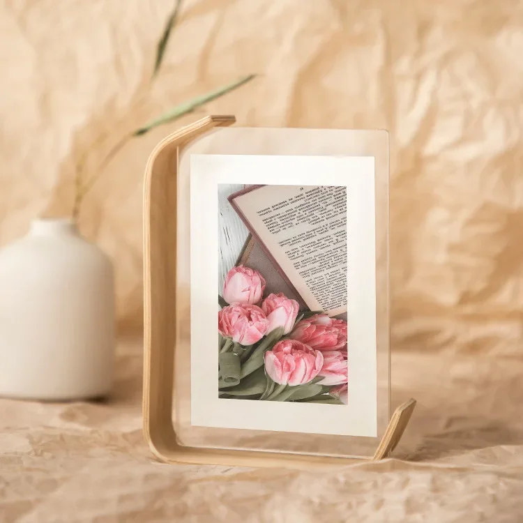 

2 acrylic wooden photo frames, measuring 10.2X15.2cm and 12.7X17.8cm respectively. Calendar double-sided wedding photo frame