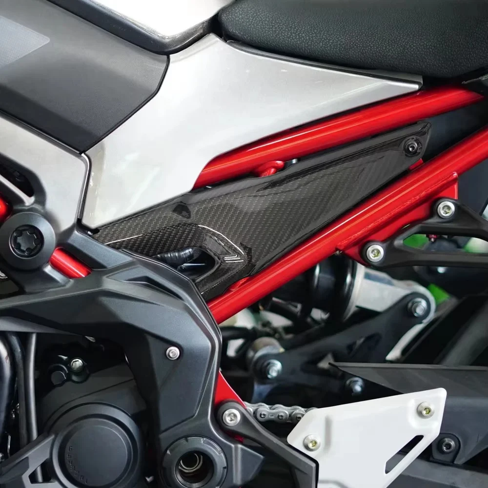 Motorcycle Carbon Fibre Side Fairing Cover Trim Seat Side Subframe Panel Motorcycle Accessories for KAWASAKI Z900 2017-2023
