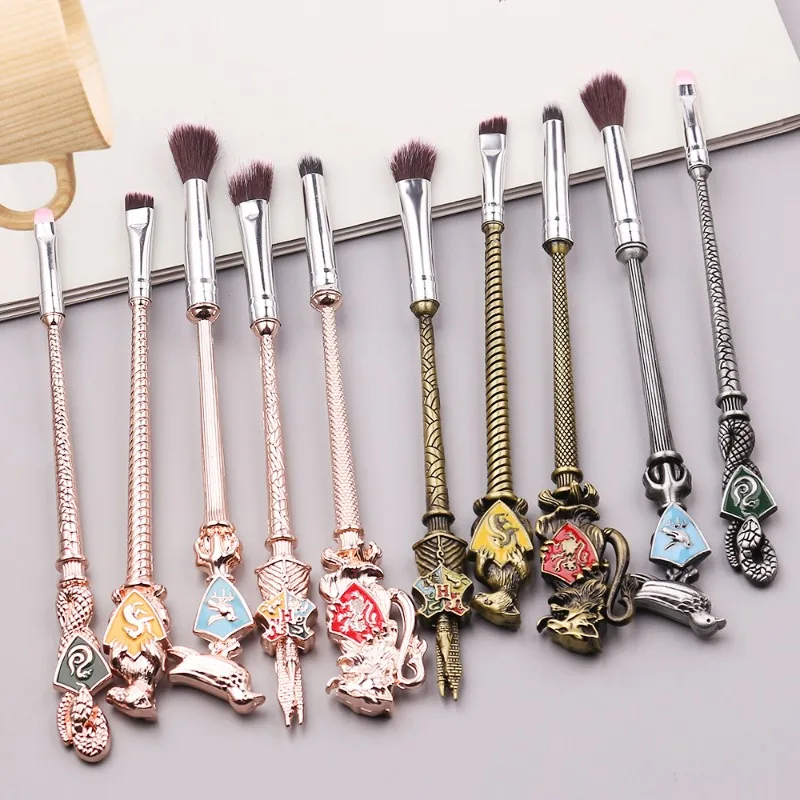 5PCS Anime Eye Shadow Brush Makeup Brush Metal Handle College Badge Fashion Foundation Beauty Makeup Tools New Accessories Set