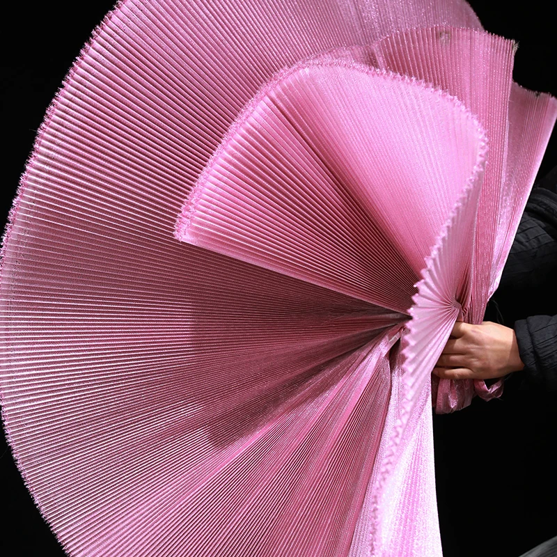 Parelmoer geplooide stof voor stijve podiumdecoratie Fashion Design DIY handgemaakte modelleringsdoek Diy naaien per meter