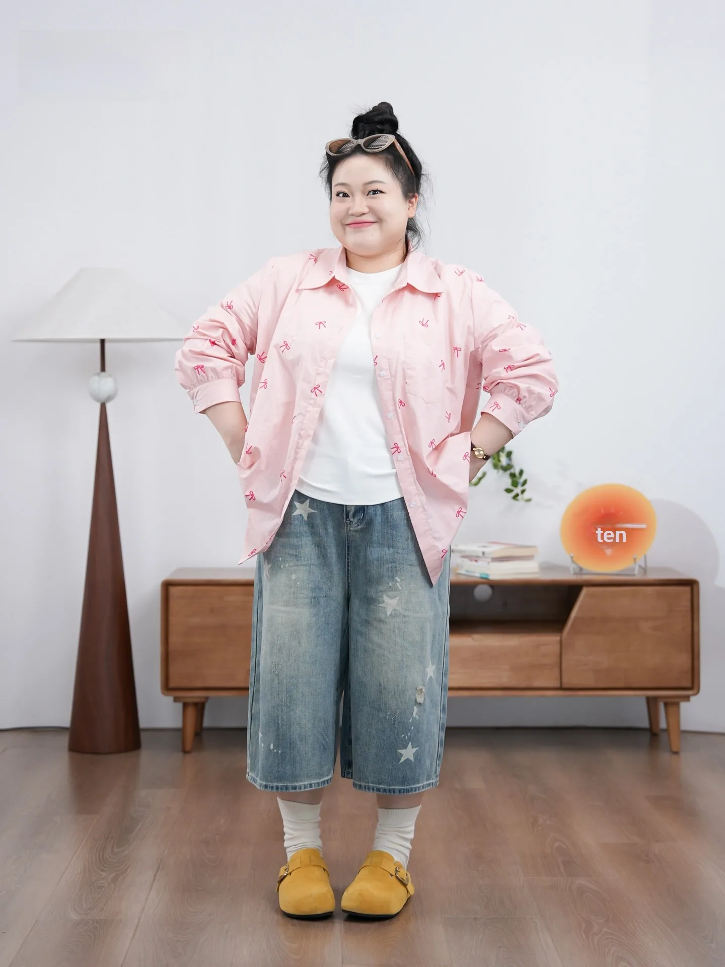 

Джинсы больших размеров с эффектом похудения, со звездным принтом и естественной линией талии, повседневные прямые брюки для женщин от FuYinBoBie