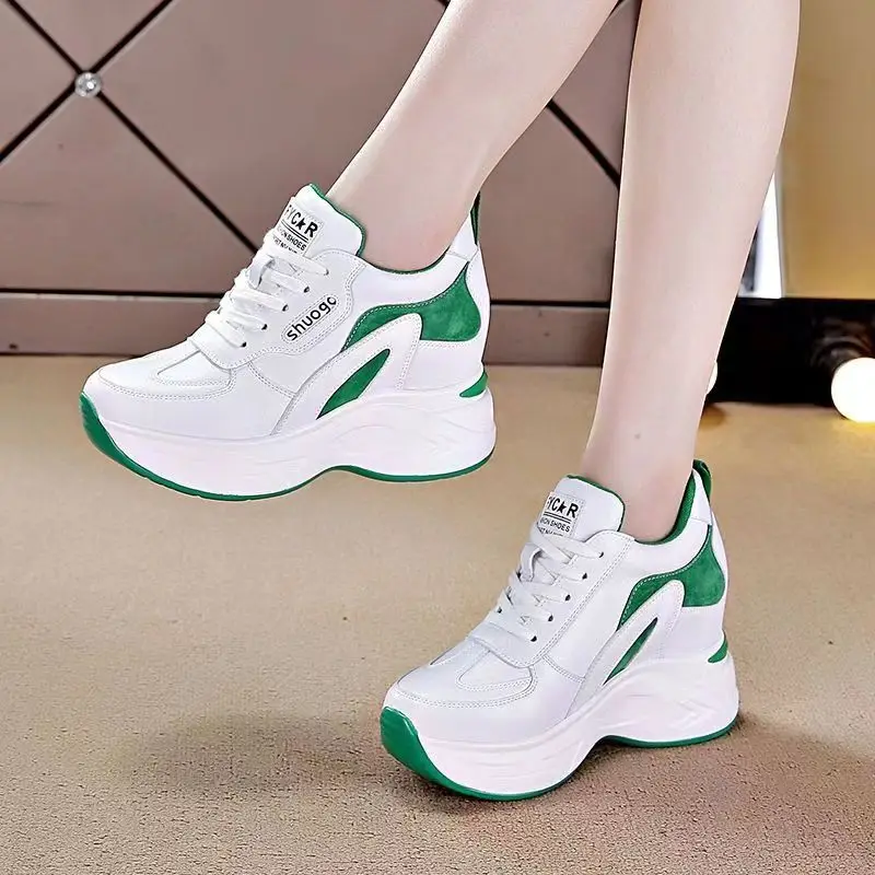 2024 New Fashion Casual Comfortable Height Increasing Sneakers Women Inner Height Increasing Sneakers Women