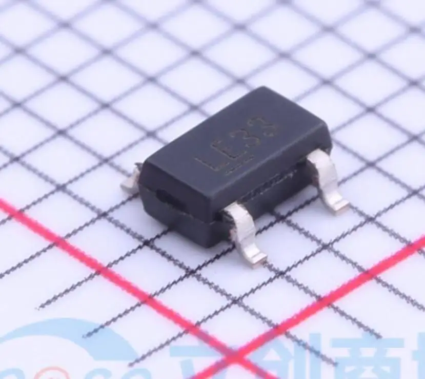 30PCS MIC5207-3.3YM5/TR SOT-23-5 LE33 100% Neue original Chipset IC Elektronische Komponente SMD