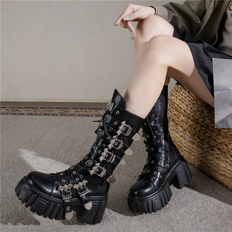 Trend Punk Western Style Round Toe Thick Bottom Metal Rivet Side Zipper Belt Buckle Sewing Women Boots 2027 Fashion Goth Shoes