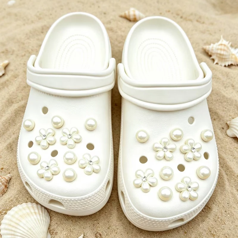 20PCS Shoe Charms Set Summer Fashion Accessories Pearl Daisies 3D Hole Shoe Buckle Decorations for Bogg Bag Cute Gift