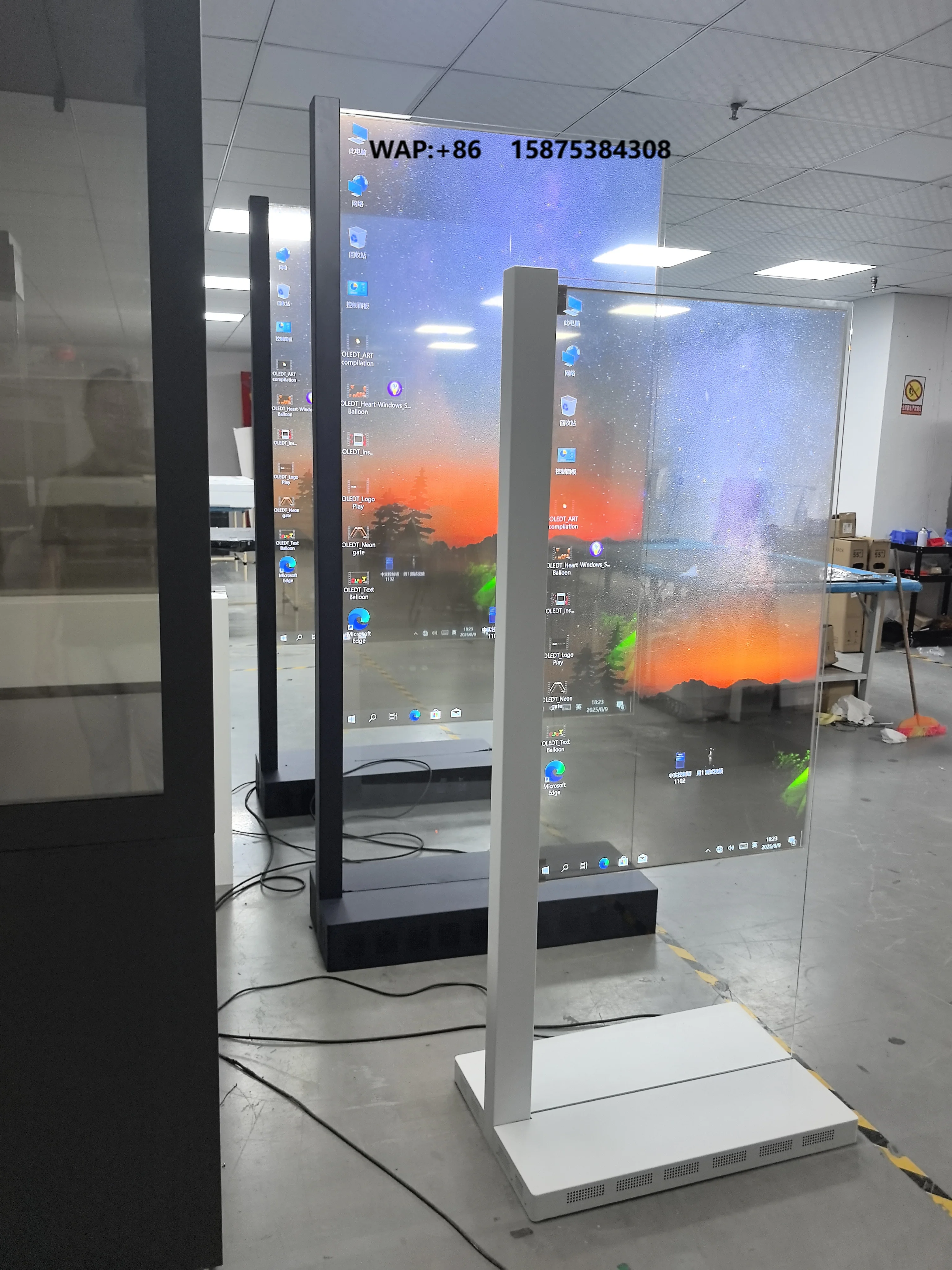 Digital Signage Display Screen Organic Light-emitting Diode Floor Standing Digital Signage for Hotel Lobby Retail Advertising