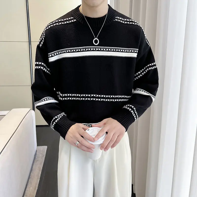 Koreanische Gestreifte Gestrickte Pullover Herbst Winter Neue Casual Kontrast Farben männer Kleidung Stilvolle Gespleißt Rundhals Pullover