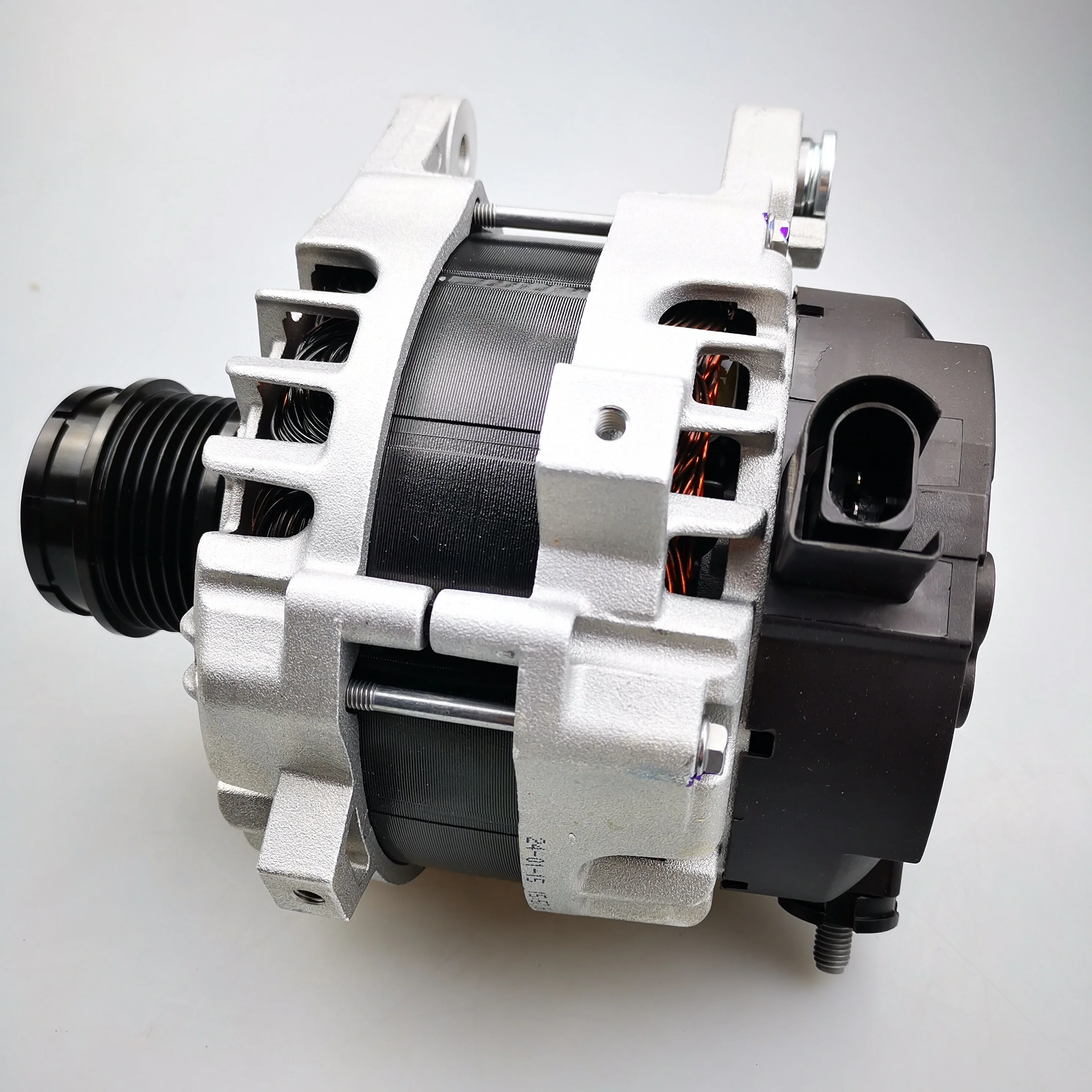 SAIC MAXUS T60 V80 T90 ديزل 2.0T مجموعة المولدات الأصلية C00090138