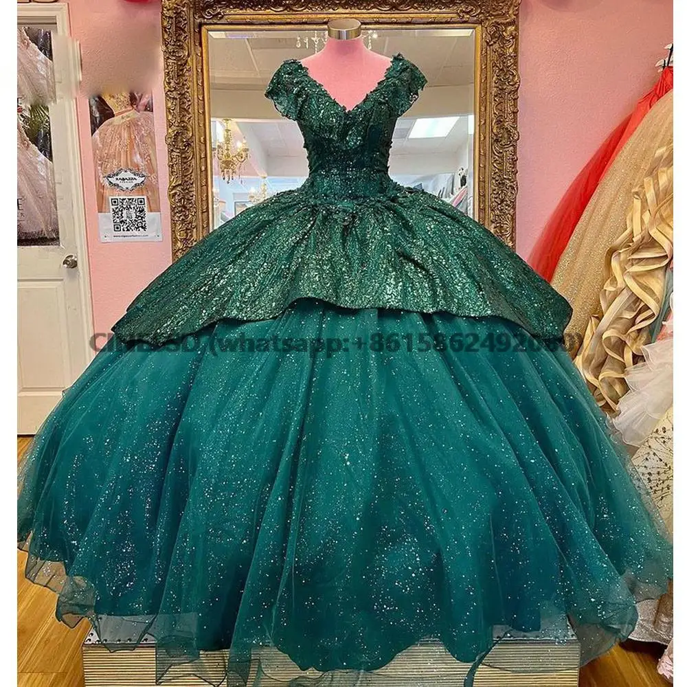 

Green Quinceanera Dress 2022 V-Neck Sequins Beads Lace Backless Party Princess Sweet 16 Ball Gown Vestidos De 15 Años