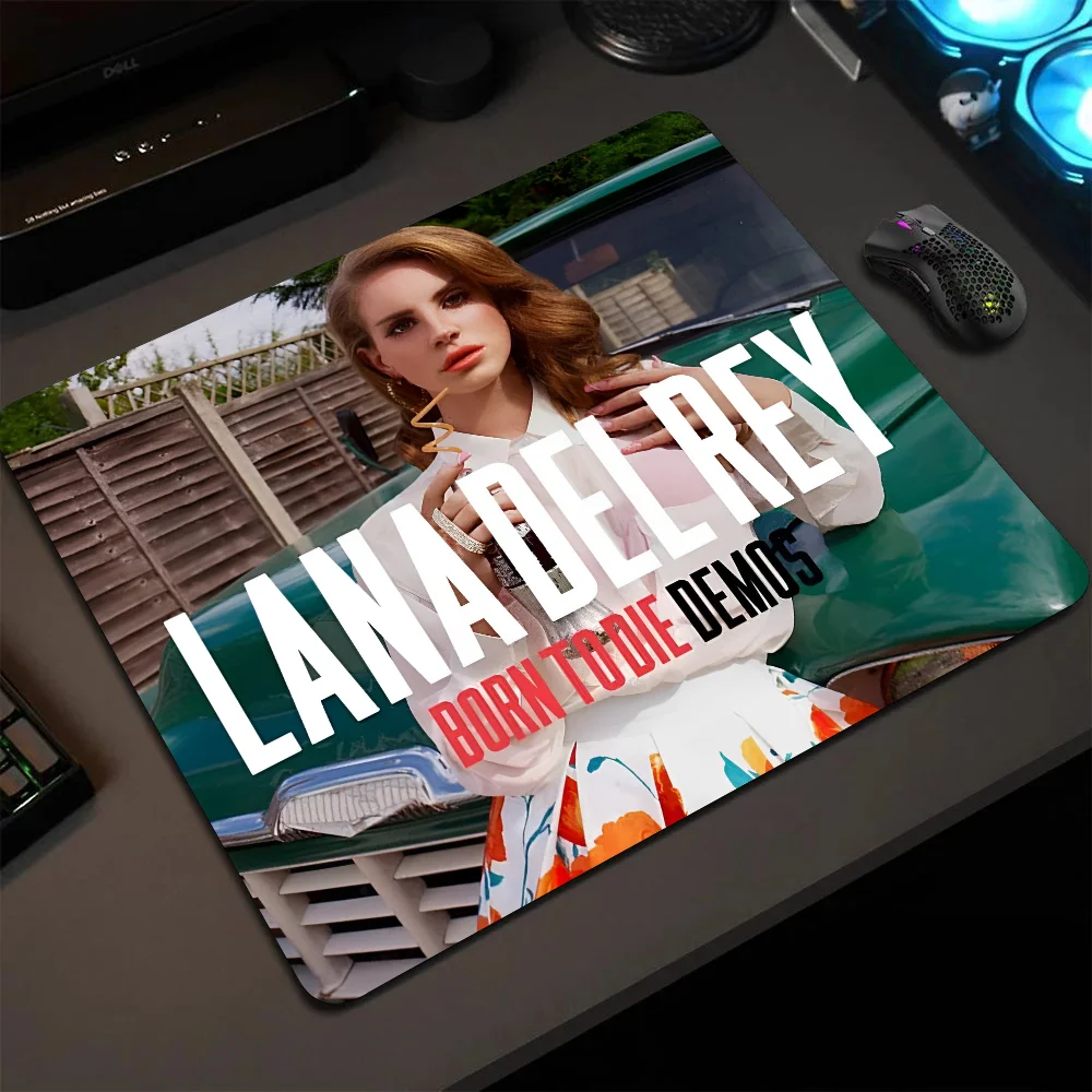 

Lana Del Rey Mousepad Small LockEdge Mouse Pad For Gamers Computer Desk Pad Rectangular Anti-slip Rubber