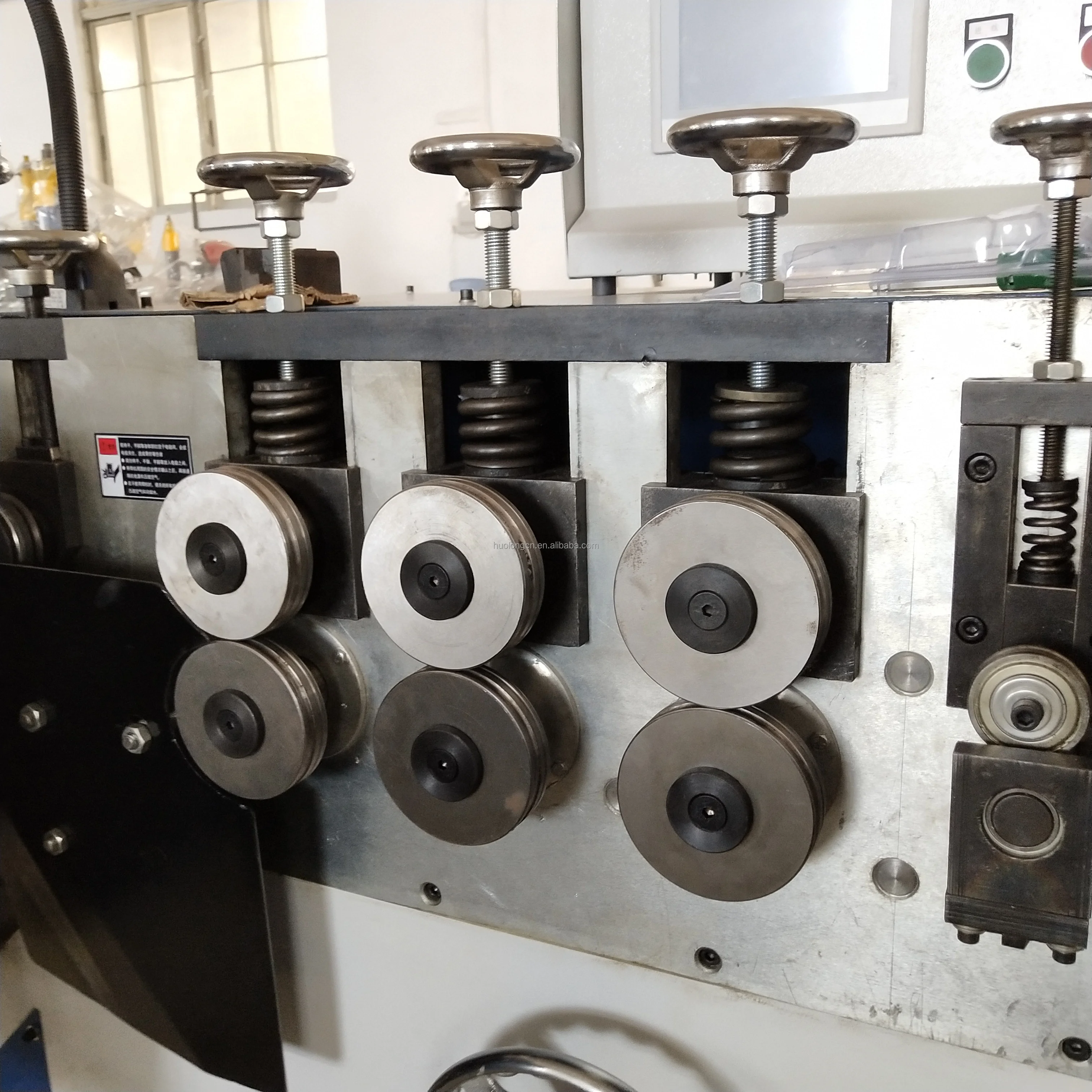 Macchina per la produzione di anelli e la saldatura Risparmia tempo e lavoro, risparmio energetico ed elettricità