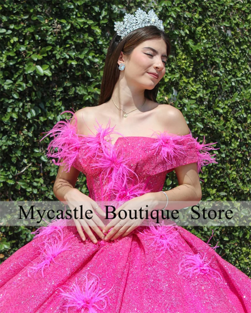 Hot Pink Tulle Off The Shoulder Ball Gown Quinceanera Dresses 2024 Mexican Feathers Appliques Princess Sweet 16 Dress