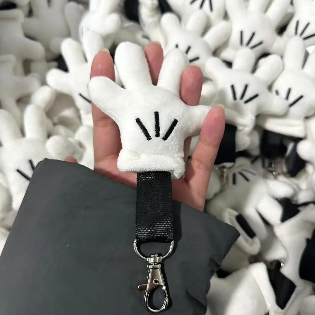 

Disney Mickey Creative Wonderful Plush Glove Hanging Ornament Cute Keychain Bag Decoration Pendant Couple Gift