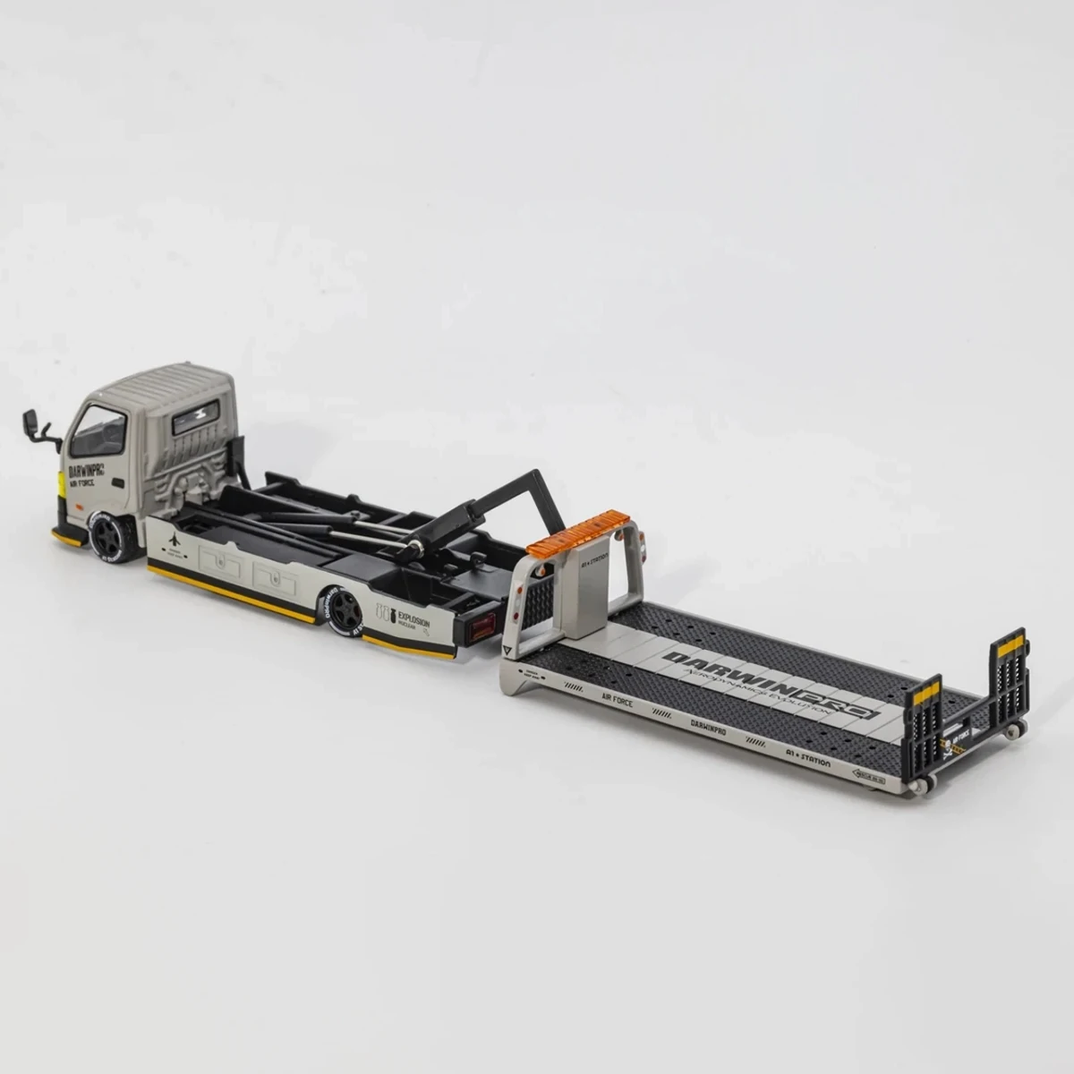 GCD DARWINPRO 1:64 SH00M‑10‑24 HINO 300 DUTRO Flatbed Tow Truck A1 Station Air Force Livery Collectible Model Vehicles Diecast image 5