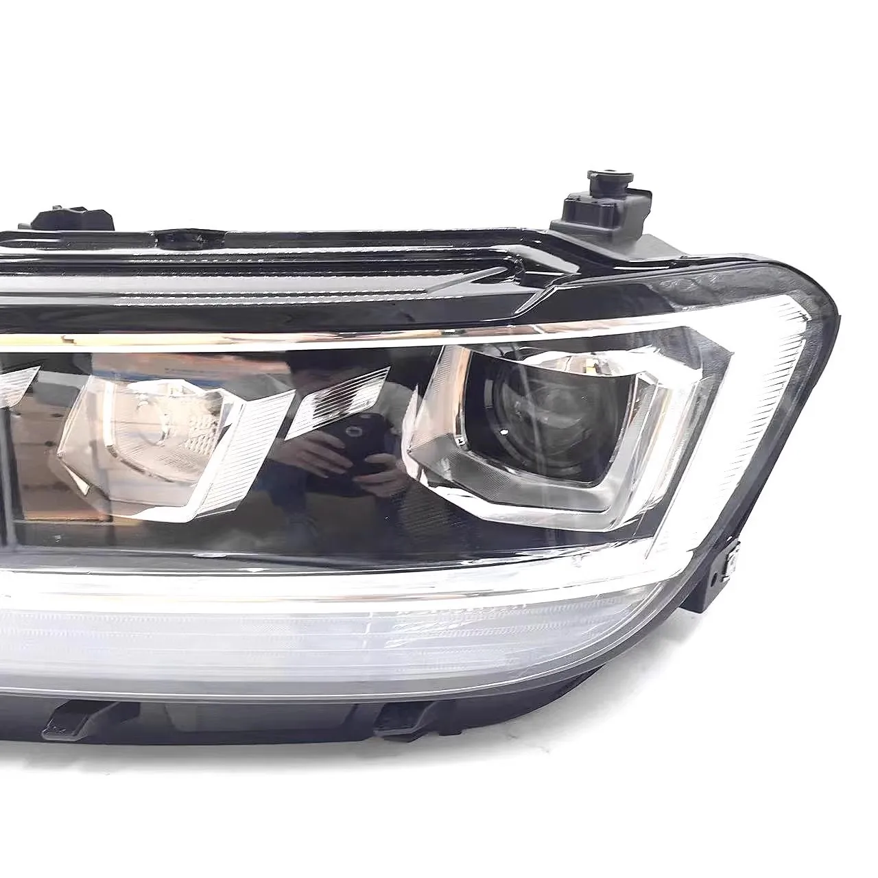 Car Headlights Assembly for Volkswagen Tiguan 2017~2020 Fog Lights Map Side Halogen Corne Lamps Driver Left Right LED Accessorie