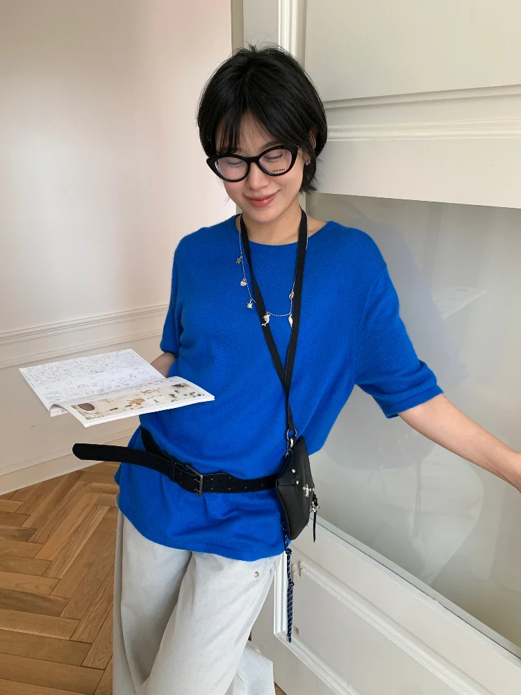 

Мягкий уютный корейский повседневный свободный крой, тонкий свитер, футболка, универсальный эффект похудения, летняя модная круглая футболка для поездок на работу или...