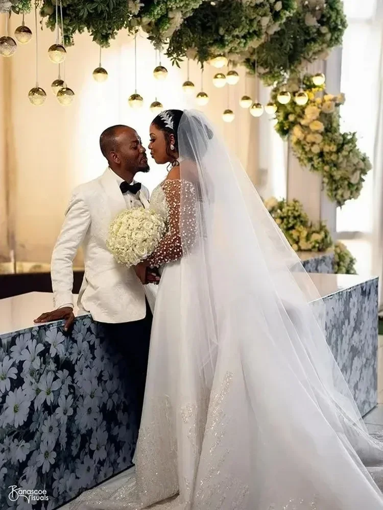 Aangepaste hoge kraag doorzichtige kralen trouwjurk voor bruid Robe De Mariée Plus size afneembare trein bruidsjurk