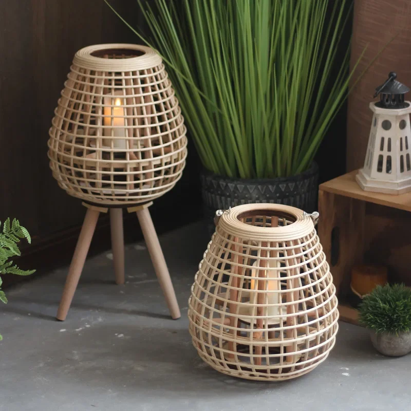 Nordic Rattan Floor Wind Lamp with Legs Floor Lamps Creative Candlestick Lamp Courtyard Decoration Lantern Lamp Standing Lights