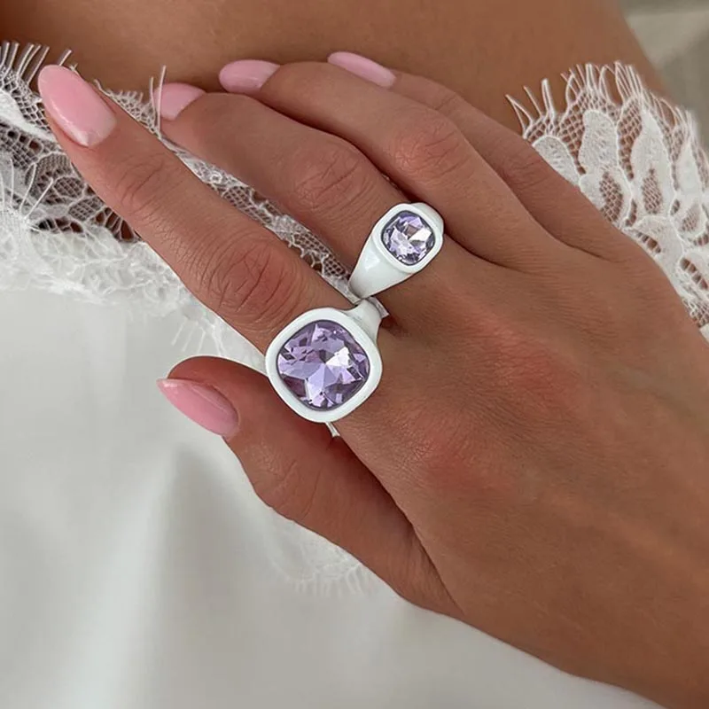 2pcs High-grade Acrylic Square Rhinestones Stackable Rings for Women White Spray Paint Metal Chunky Ring Boho Statement Jewelry