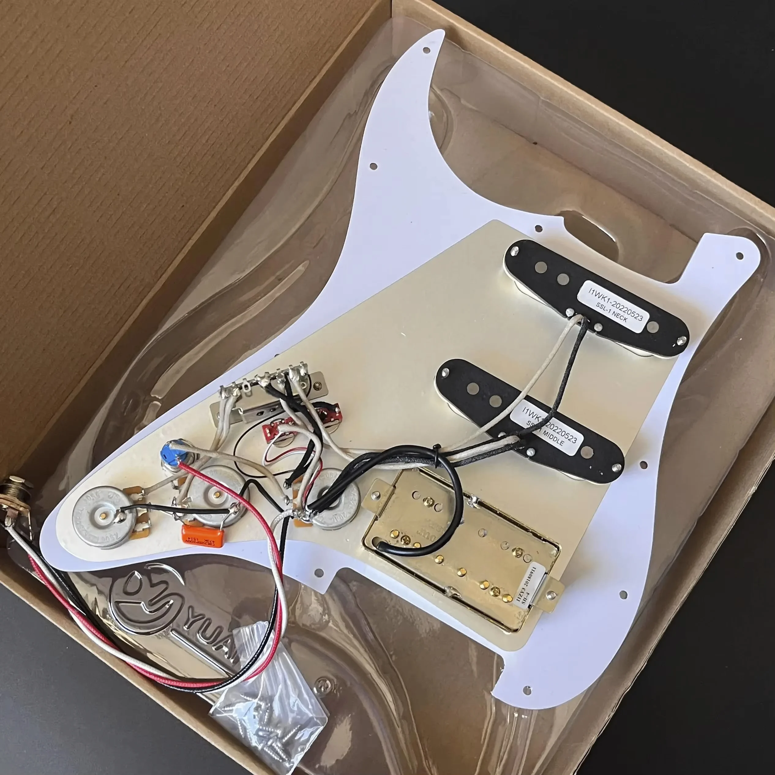 HSS Prewired Loaded ST Pickguard Alnico 5 Humbucker Coil Split Guitar Kill Switch Output Mute Switch Kit Guitar Accessories