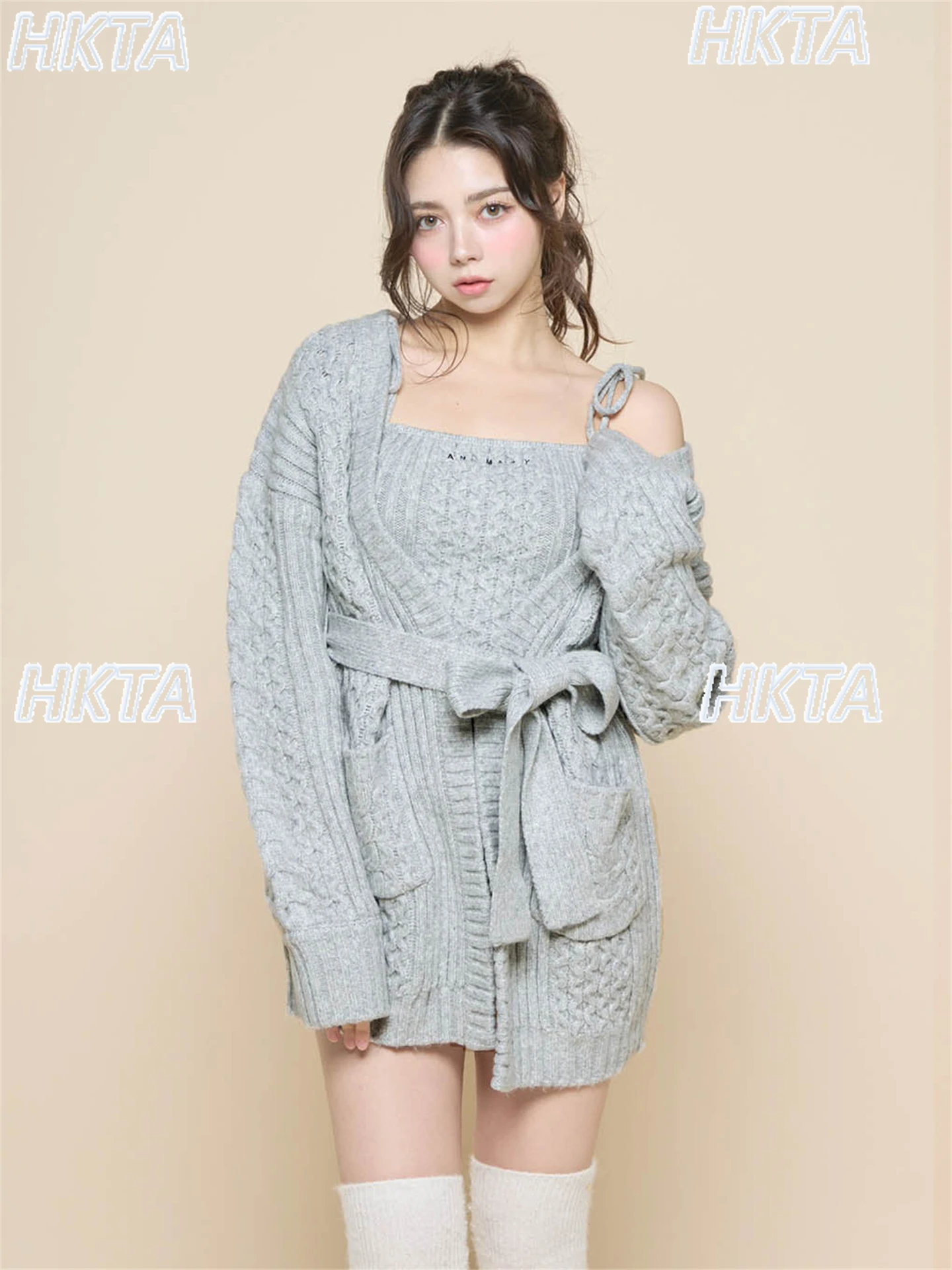 

Осень 2024, японский свитер, куртка, облегающие шорты с вышивкой, кардиган, вязаный свитер, пальто, женский комплект из трех предметов