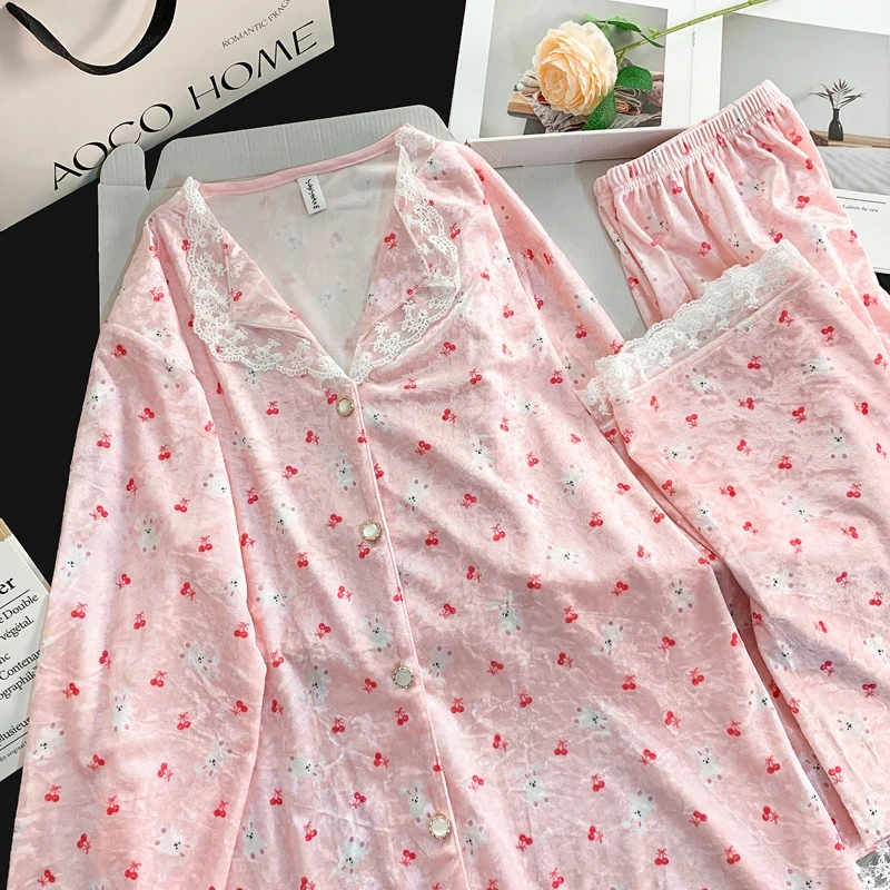 

Pajama Sets Youth Women Wife Anniversary Gift Silk Lace Trim Camisole Style Night Set Cropped Pants Romantic Elegant Beautiful