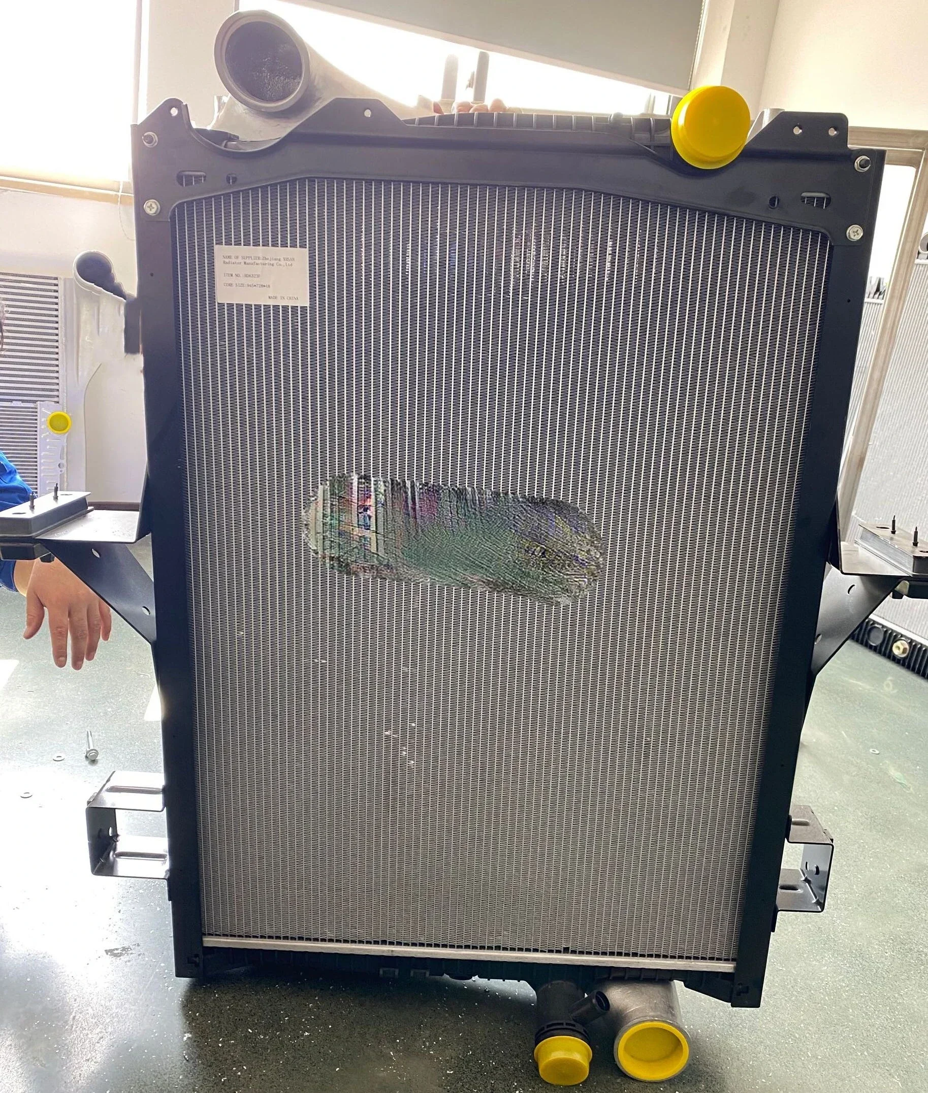 Hot sales Applicable to Volvo Fm500 Water Tank Radiator 21649619