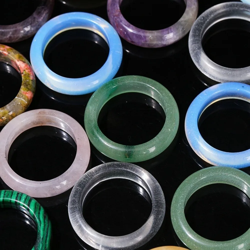 Persönlichkeit, elegante Ringe mit Kristallsteinen, natürliche Kristallsteine, solides Design, minimalistischer Ring, Obsidianstein, vielseitiger Schmuck für Damen. – Detail 2