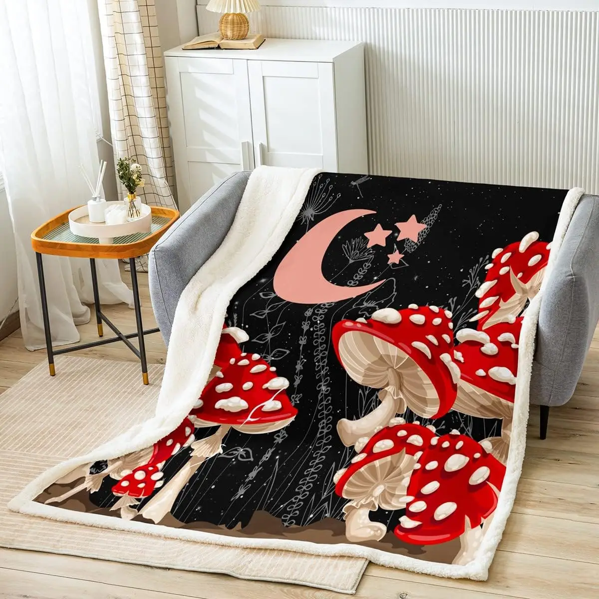 Red Mushroom Fuzzy Blanket Cute Mushroom Throw Blanket for Kids Boys Girls Kawaii Fungus Sherpa Blanket Ultra Soft Decor