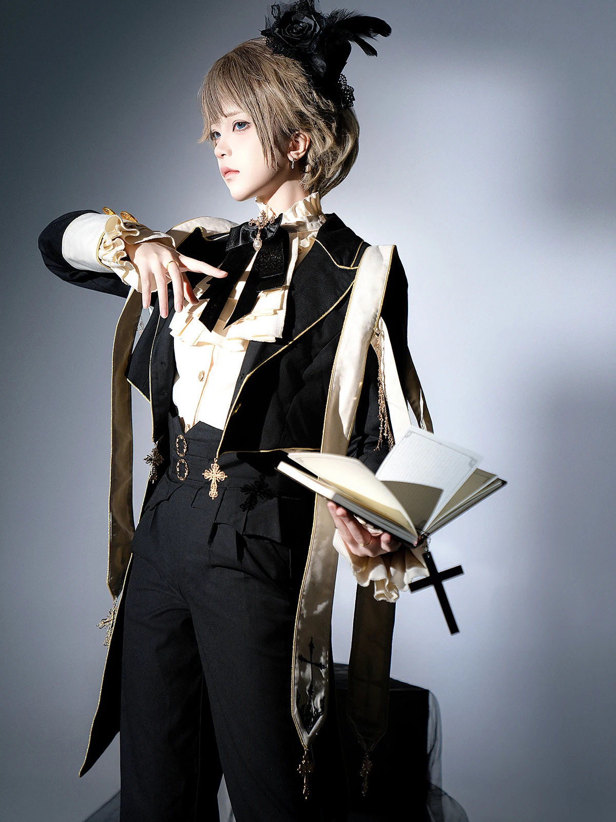 Traje de Príncipe Lolita de Diseño Original - Disfraz de Sacerdote Estilo Masculino, Conjunto de Chaleco y Pantalones Gótico Lolita para Cosplay (Traje Incluido)
