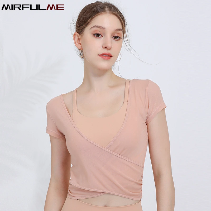 Summer Short Sleeve T-shirt Women Thin Slim Yoga Shirts Mesh Breathable Running Sport Shirt V-Neck Pleat Gym Fitness Tops Female