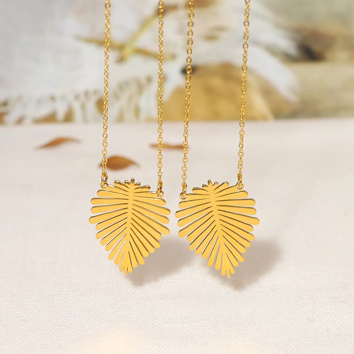 

WILD & FREE PVD 18K Gold Plated Pendant Necklace for Women Creative Pinecone Shape Charm Simple Tarnish Free Jewelry