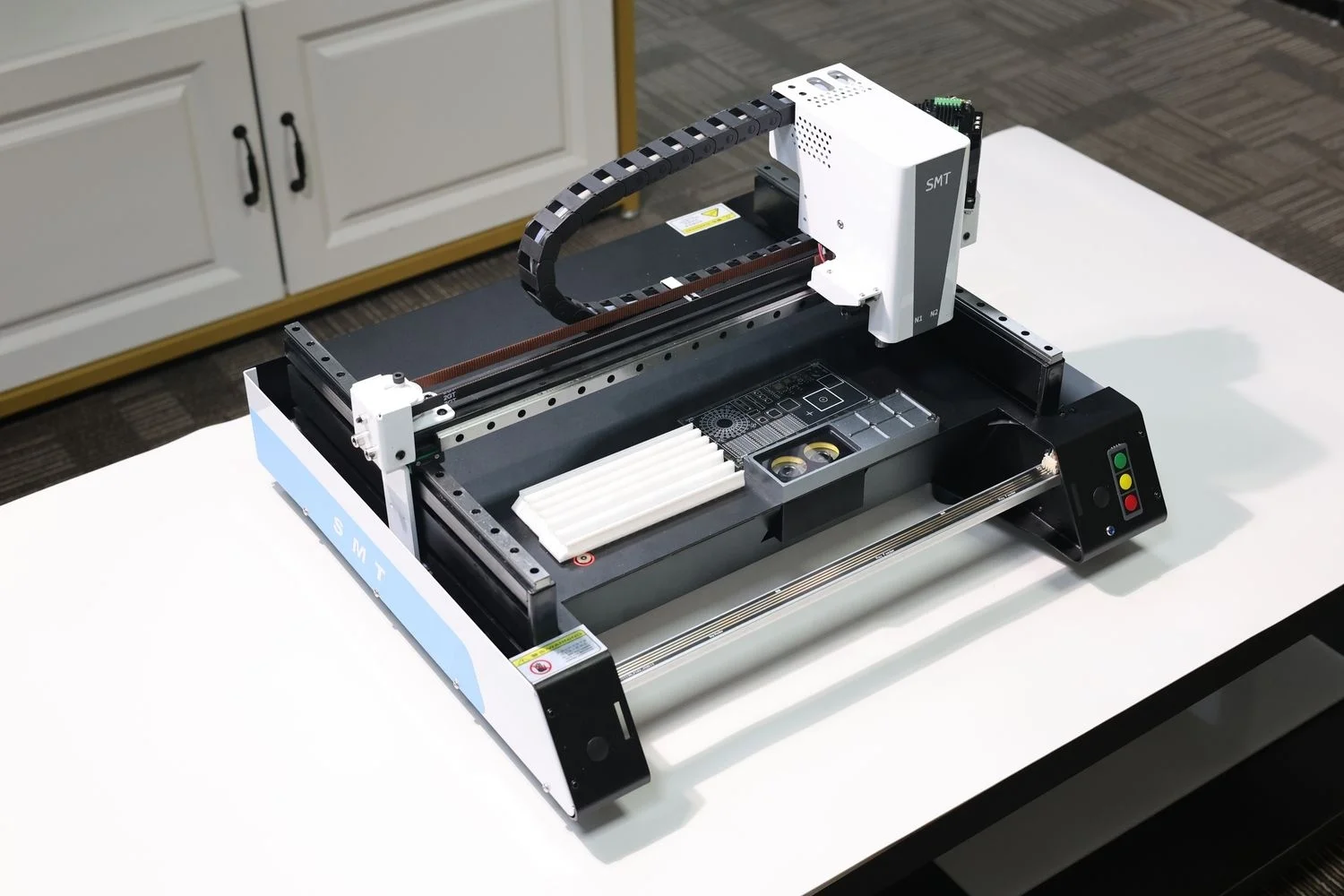【HOT】V5 PRO Desktop Pick and Place Machine Precision SMT Component Placement Dual Vision System for PCB Prototyping