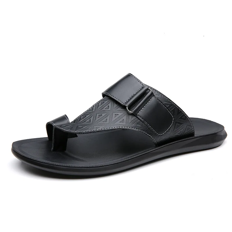 Summer men's leather sandals large size, fashionable versatile simple stylish suitable for young men's beach shoes slippers M022