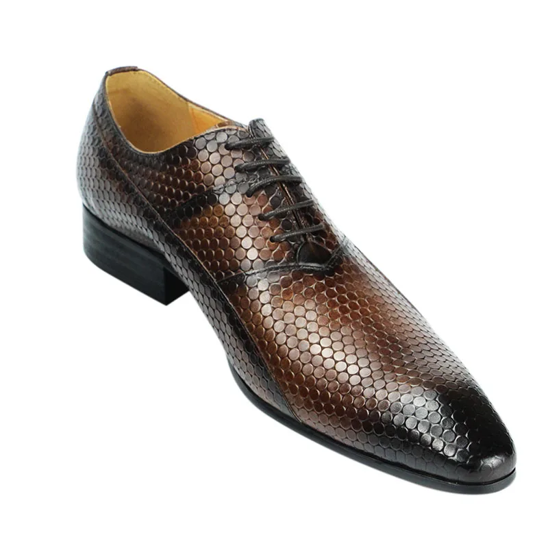 

New Trendy Men Shoes Summer British Style Retro Business Dress Office Oxfords Upper Exquisite Carved Lace Up Leather Man Shoe CN