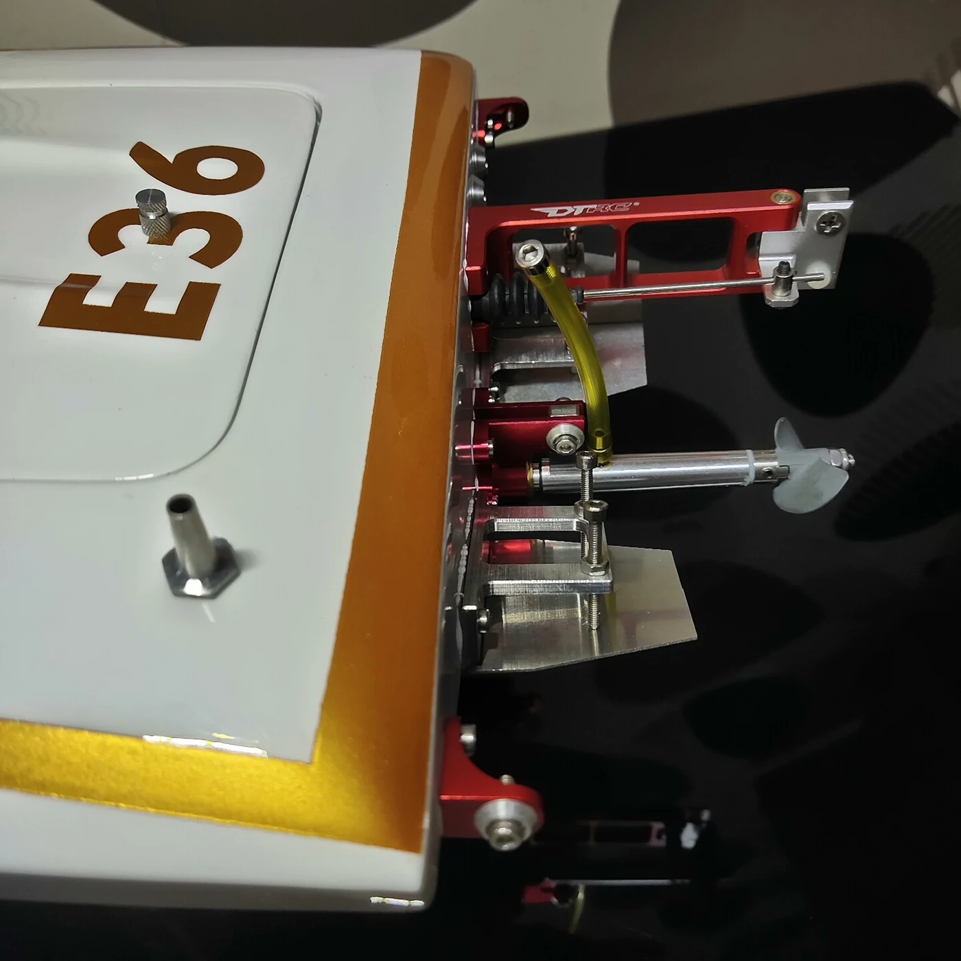 Navios rc 94.5cm dtrc espada e36 controle remoto lancha de alta resistência cnc ferragem fibra de vidro casco rc schiffe modelo rtr navio brinquedo