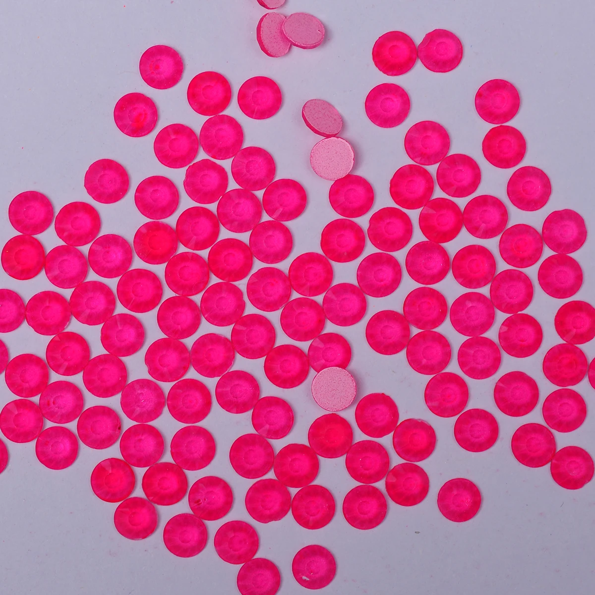 Leuchtende Fluoreszenz-Glitzer-Neon-Strasssteine ohne Hotfix, helle DIY-Nagelkunst-Kristalle, Diamant-Strass-Edelsteine für Charms und Kleider – Detail 6