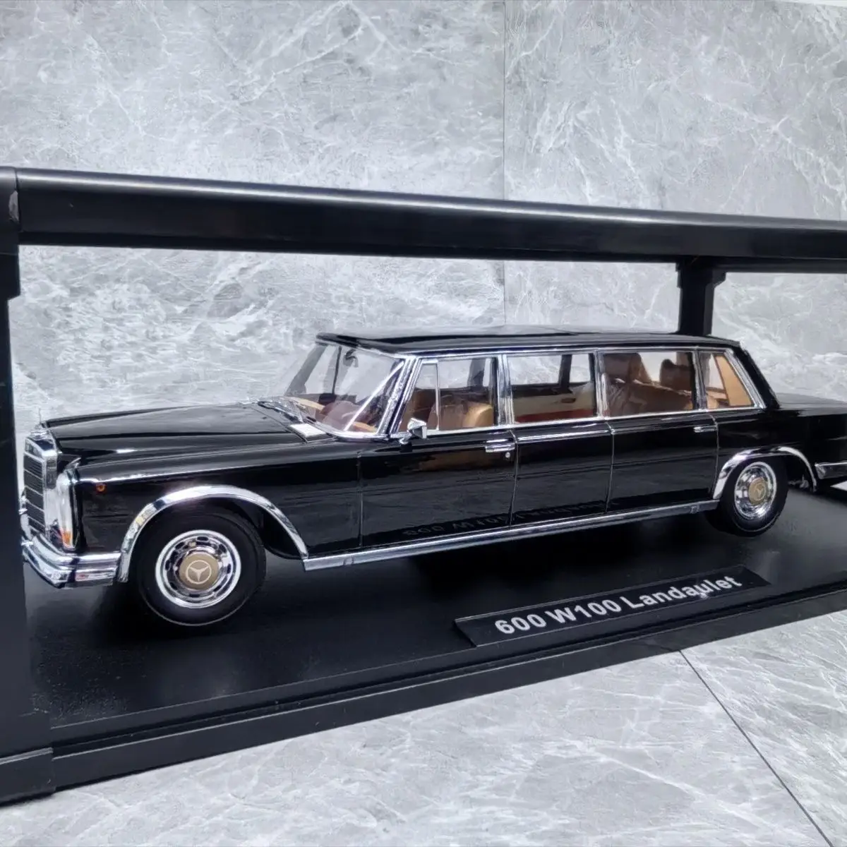 KK 1/18 Benz 600 W100 Pullman، نموذج سيارة من خليط معدني، زخرفة ثابتة للبالغين