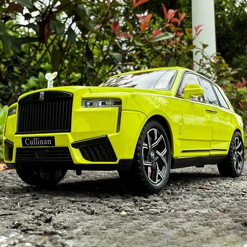 1:24 Cullinan Luxury SUV Alloy Diecast Model Car Sound & Light Collectibles Ornaments Birthday Gift