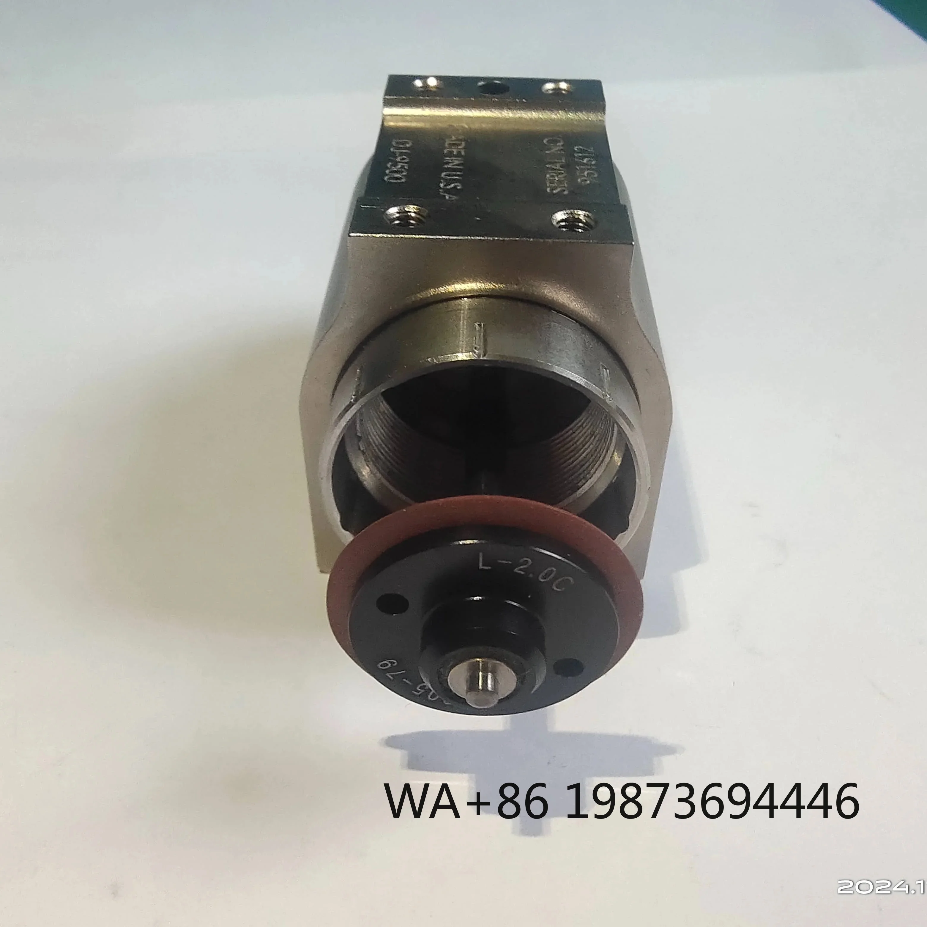 Custom processing pneumatic valve cavity accessories, precision lathe fitting with customizable adhesive matching