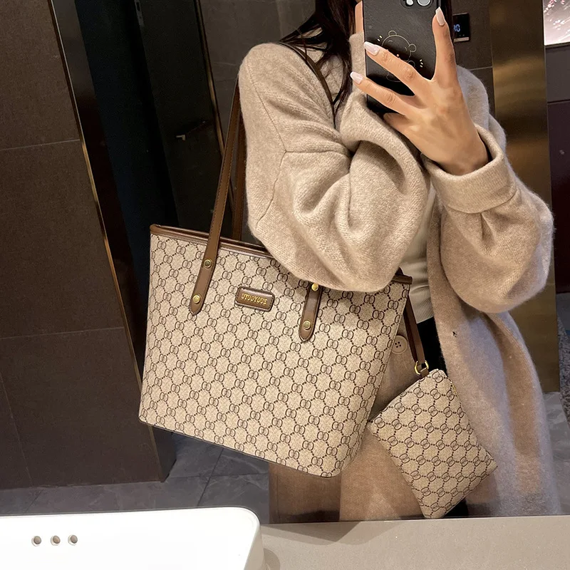 

Tech-Savvy Professional Handbag for Working Women Organized Crossbody Shoulder Bag with Device Storage