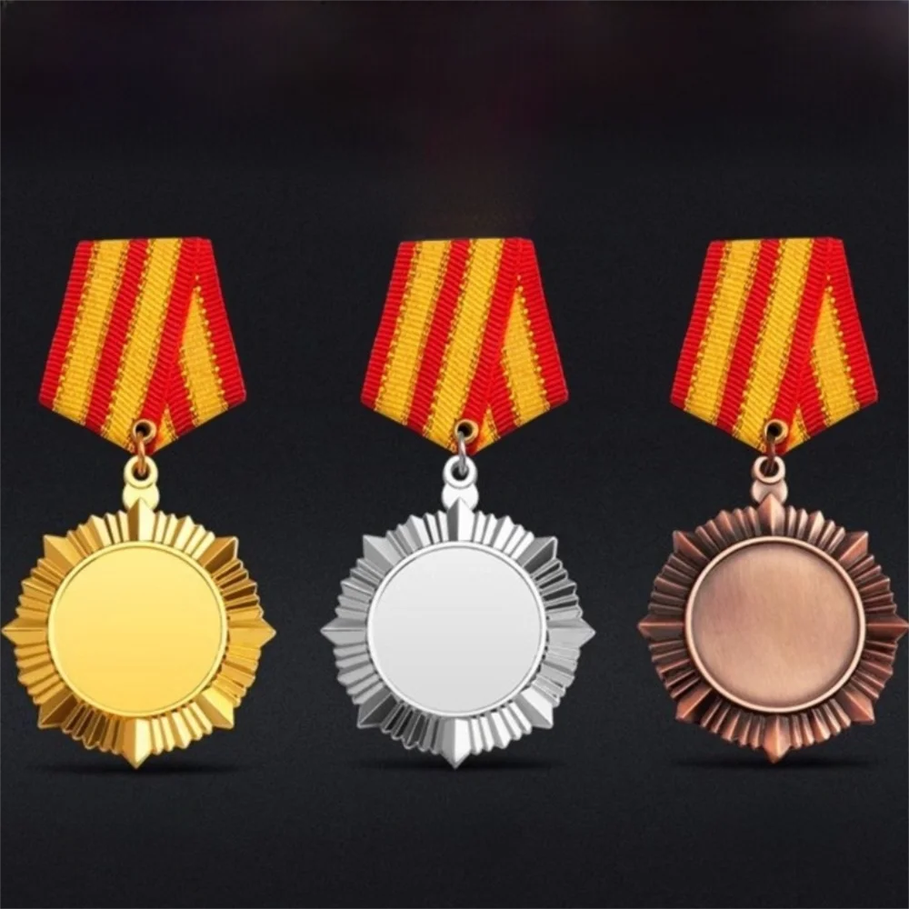 

Практичные металлические спортивные медали: золотые, серебряные, бронзовые, 5 см. Функциональные наградные медали для победителей на спортивных мероприятиях.