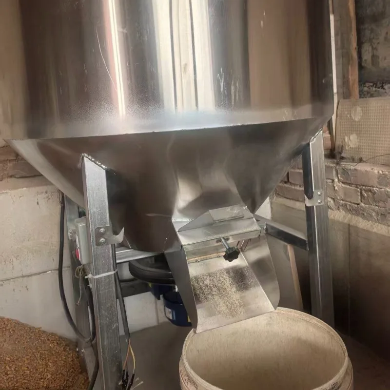 201 Stainless Steel Feed Mixer Small Electric Vertical Feed Mixer for Farm Animal Feed Processing 50-300kg Pure Copper Motor