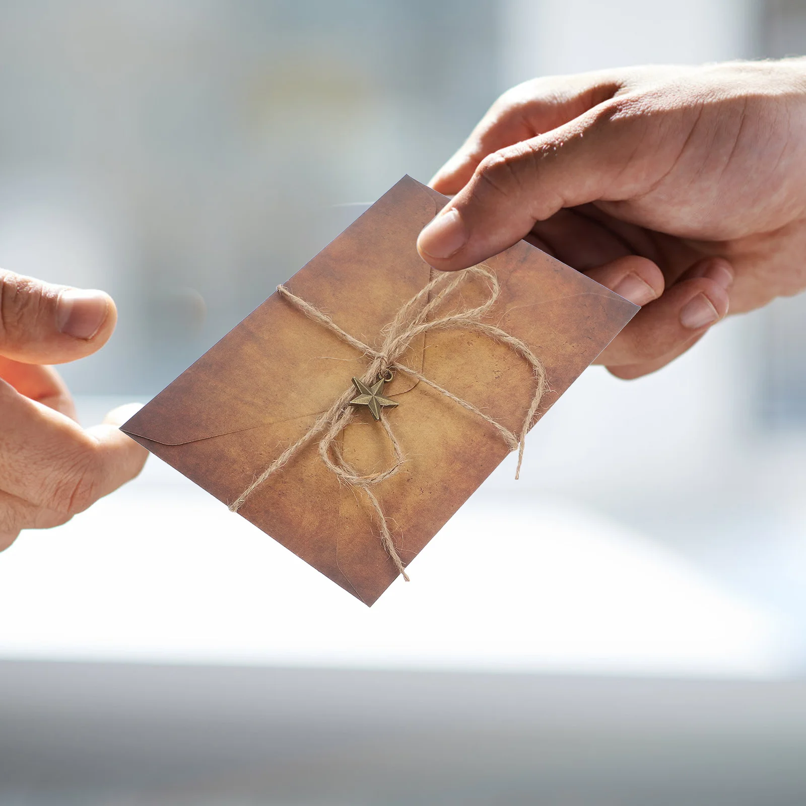 

5 комплектов винтажной крафт-бумаги, простые маленькие конверты для приглашений, поздравительных открыток, письмо, канцелярские принадлежности, упаковка